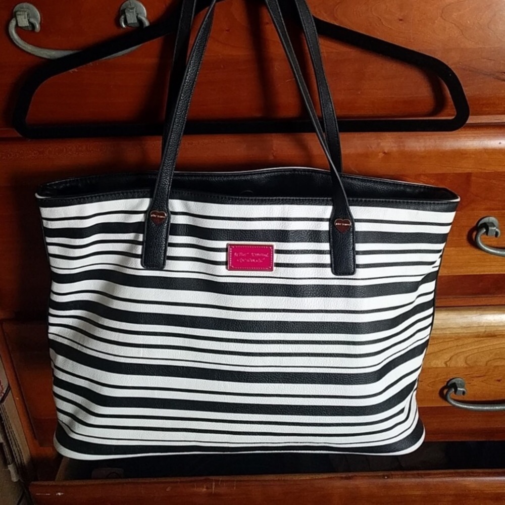 Betsey Johnson tote